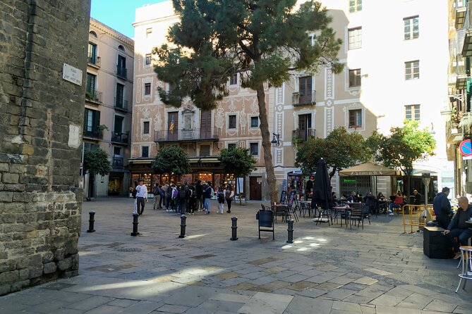 Barcelona Gothic Quarter Old Town Private Tour - Why this is a smart first Barcelona walk