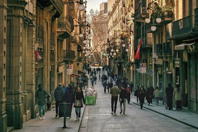 Barcelona Gothic Quarter Old Town Private Tour - Las Ramblas and the first feel of old Barcelona