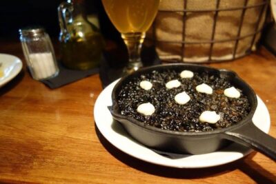Barcelona Gothic Quarter VIP Tapas & Wine Tour