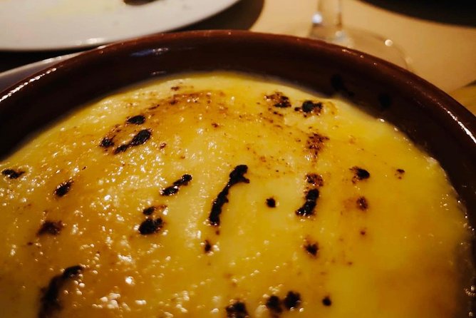 Barcelona Gothic Quarter VIP Tapas & Wine Tour - Plaça de Sant Jaume and the old Jewish Quarter