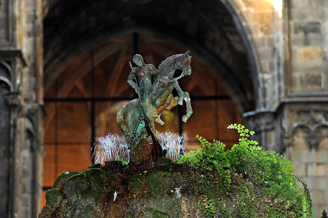 Barcelona Gothic Quarter Walking Tour - Why the Gothic Quarter Needs a Guide
