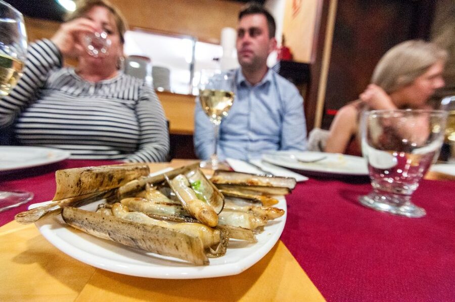 Barcelona Gourmet Food & Wine Tour with Local Expert - How much food and drink do you really get?