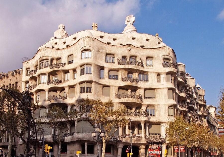 Barcelona: Helicopter Flight, Boat Ride, and Walking Tour - Is $170 a fair price?