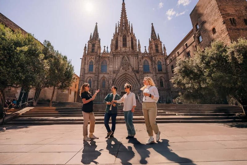 Barcelona: Helicopter Flight, Boat Ride, and Walking Tour - Timing, clothing, and practical planning