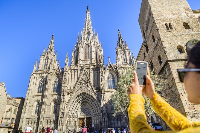 Barcelona Helicopter, Sailboat & Old Town Private Walking Tour - A three-part look at Barcelona