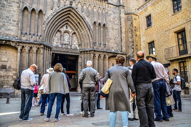 Barcelona Highlights Guided Tour with Monjuic Cable Car - The MNAC viewpoint and Olympic stops