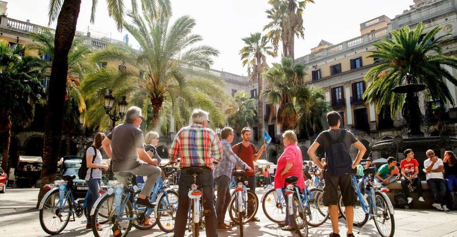 Barcelona Historical 3-Hour Bike Tour - Key points at a glance