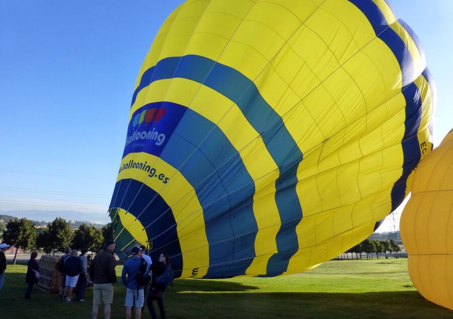Barcelona: Hot Air Balloon Ride with Optional Transportation - Practical tips for a smoother morning