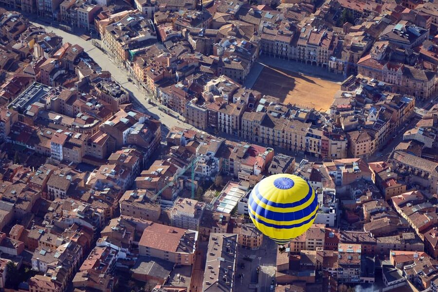 Barcelona: Hot Air Balloon Ride with Optional Transportation - What the 1-hour-15-minute flight feels like