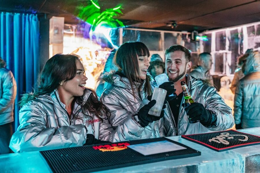 Barcelona: Icebar experience, located at the beach !! - Inside the minus 5°C ice room