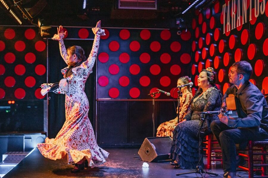 Barcelona: Los Tarantos Flamenco Show - Planning Your Evening Around the Performance
