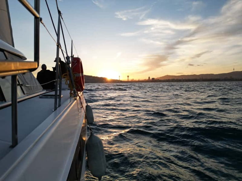 Barcelona: Luxury Catamaran Sunset Cruise - Simple tips for a better outing