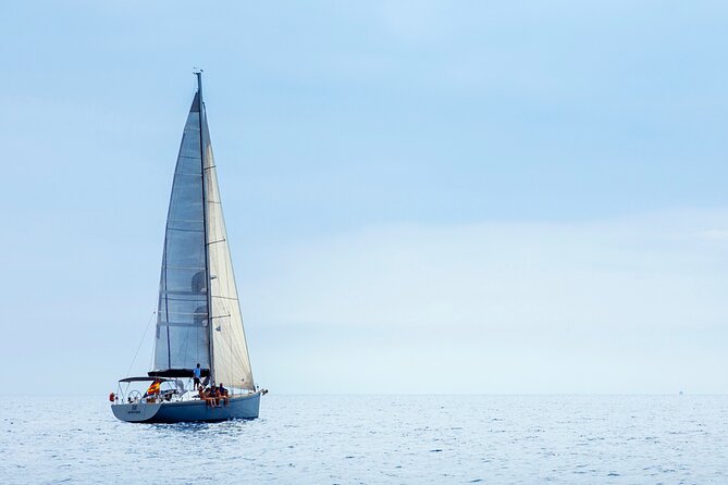 Barcelona Luxury Yacht Cruise – Day or Sunset, Open Bar & Snacks - Meeting at Port Vell and getting underway