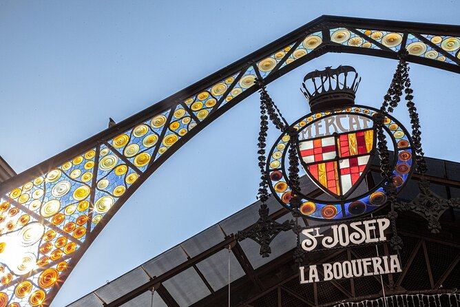 Barcelona Markets Tour - Caganer.com and an unusual Catalan custom