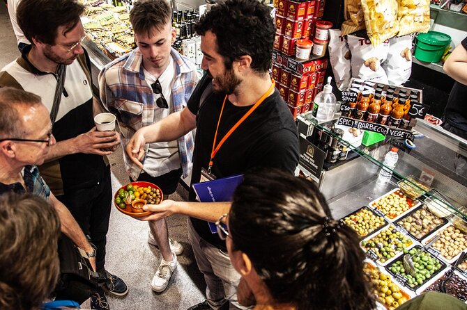 Barcelona Markets Tour - Las Ramblas, 20 minutes under the trees