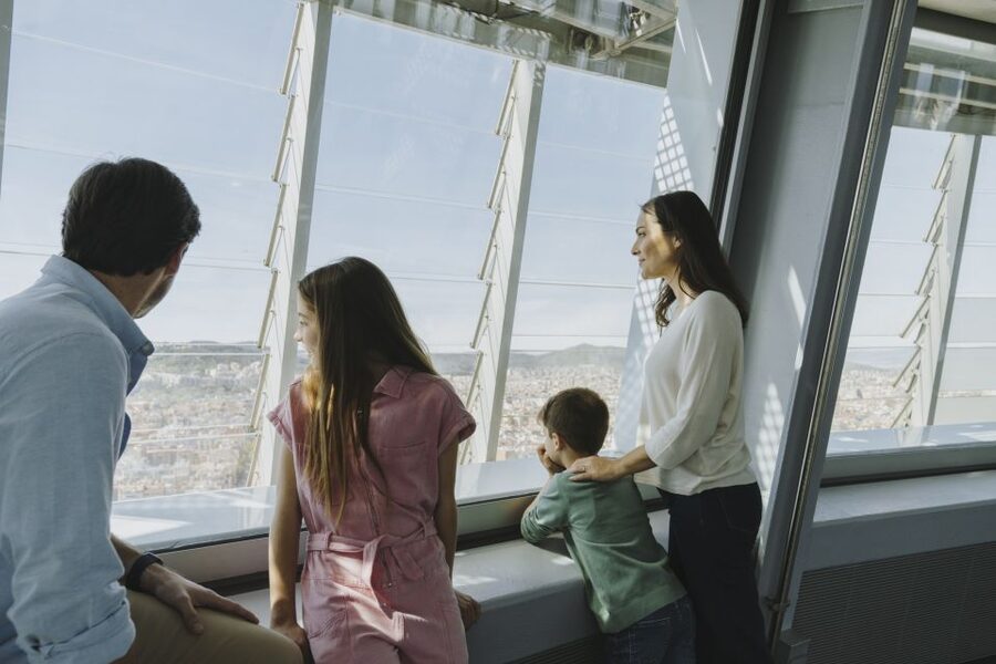 Barcelona: Mirador torre Glòries Skip-the-Line Ticket - Getting there and using the ticket