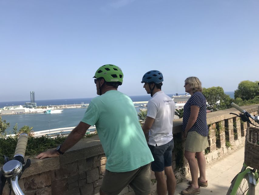 Barcelona: Montjuic Hill E-Bike Tour - Ciutadella Park and the first taste of Barcelona