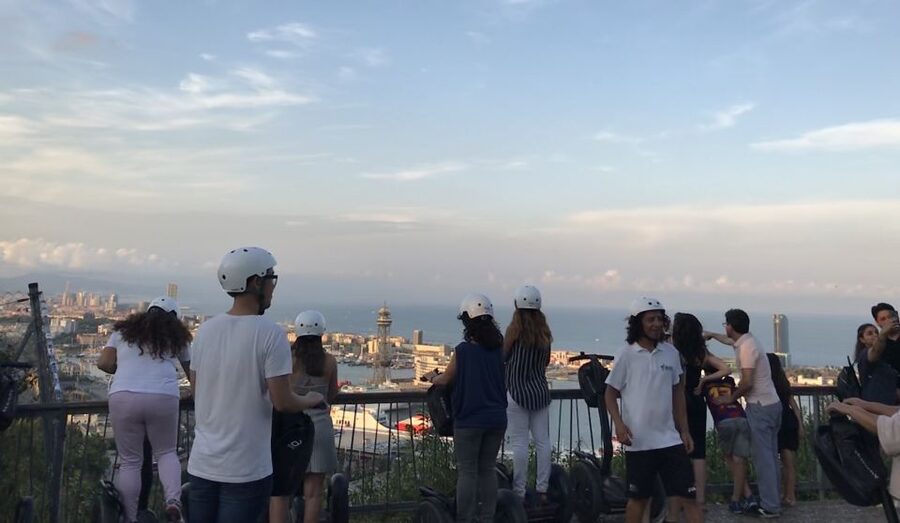 Barcelona: Montjuïc Segway Tour - Medieval streets and the Gothic Quarter