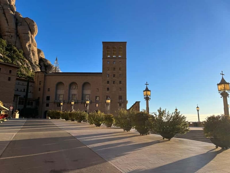 Barcelona: Montserrat Early Trip — Cable Car, Abbey & Hike - Riding the funicular before the lines form