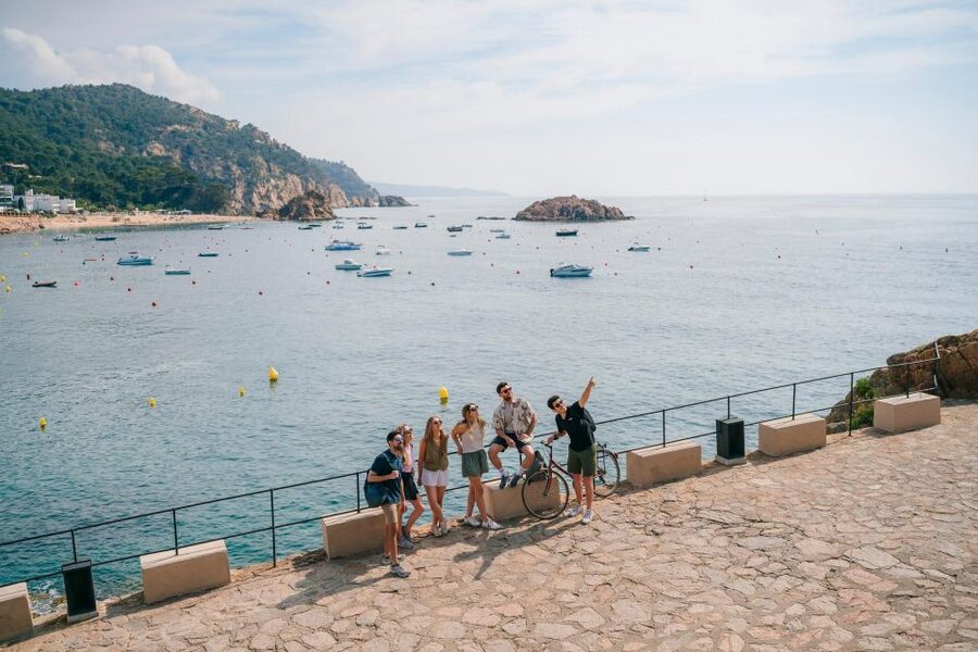 Barcelona: Montserrat, Girona & Costa Brava Guided Day Trip - Montserrat: rock spires and the Black Madonna