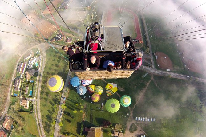 Barcelona: Montserrat Hot Air Balloon Ride with Champagne Toast - Landing, snacks, and the champagne toast