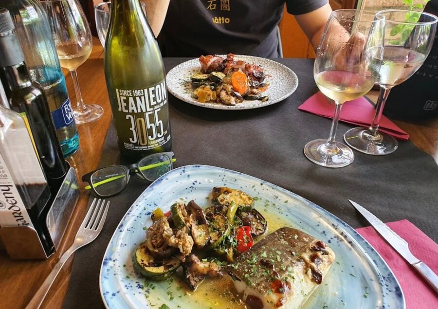 Barcelona: Montserrat with Winery Visit and Farmhouse Lunch - Key points at a glance