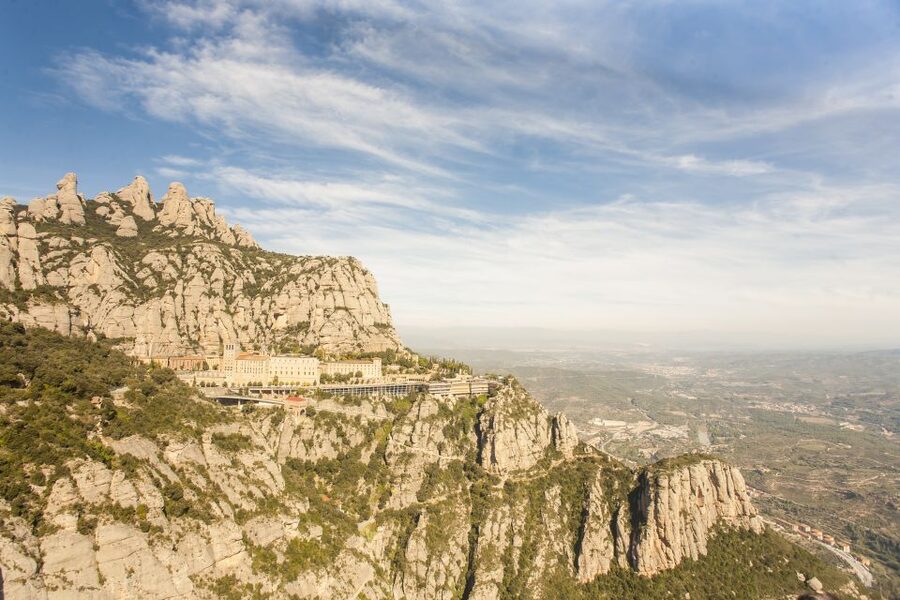 Barcelona: Montserrat with Winery Visit and Farmhouse Lunch - The long day, explained