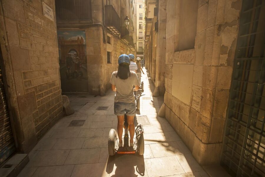 Barcelona: Old Port and Gothic Quarter Guided Segway Tour - Port Vell and the harbor edge