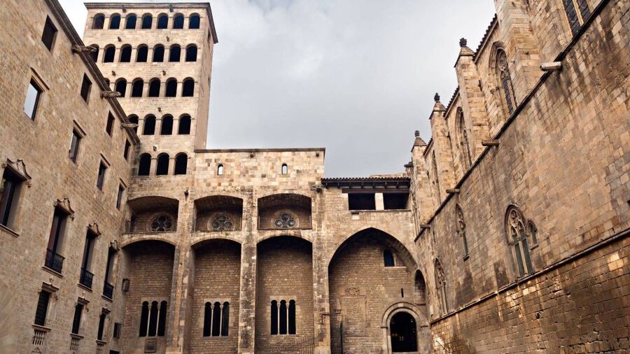 Barcelona: Old Town and Gothic Quarter Walking Tour - A brief look at the Palace of Catalan Music