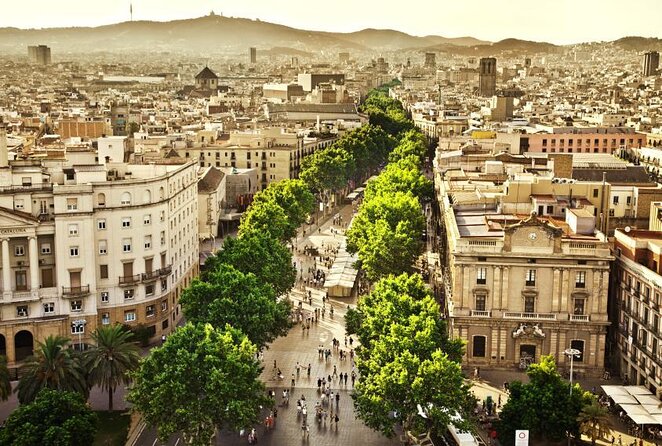 Barcelona Old Town Night Small Group Tour with Tapas & Flamenco - Key Points