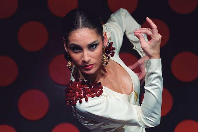 Barcelona Old Town Night Small Group Tour with Tapas & Flamenco - Flamenco at Los Tarantos
