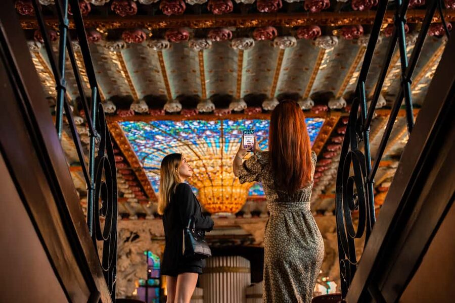 Barcelona: Palau de la Música Self-Guided Tour - Organ music can turn a visit into a concert
