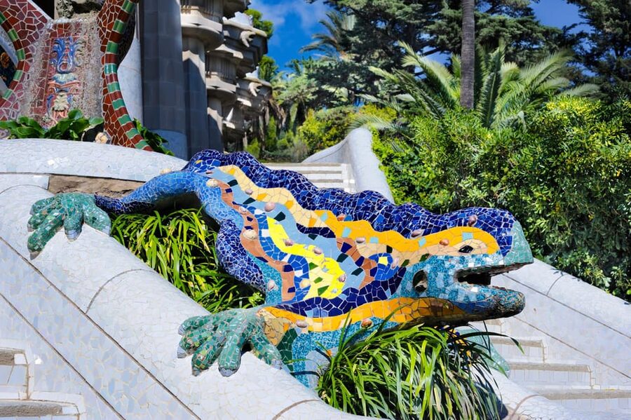 Barcelona: Park Güell and Gaudí House Museum Entry Ticket - Getting to Park Güell without an uphill surprise