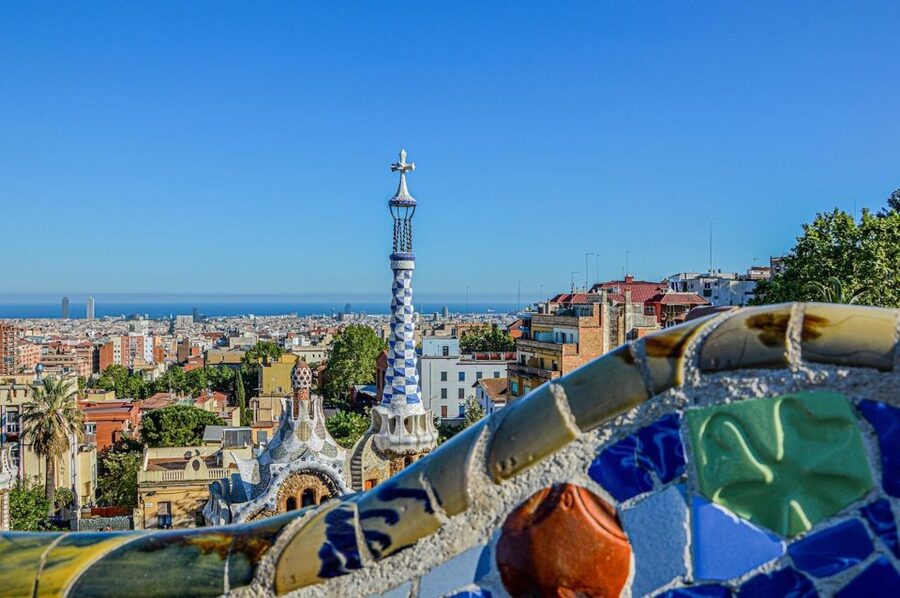 Barcelona: Park Güell Guided Tour with Fast-Track Access - Why Park Güell Works Best With a Guide