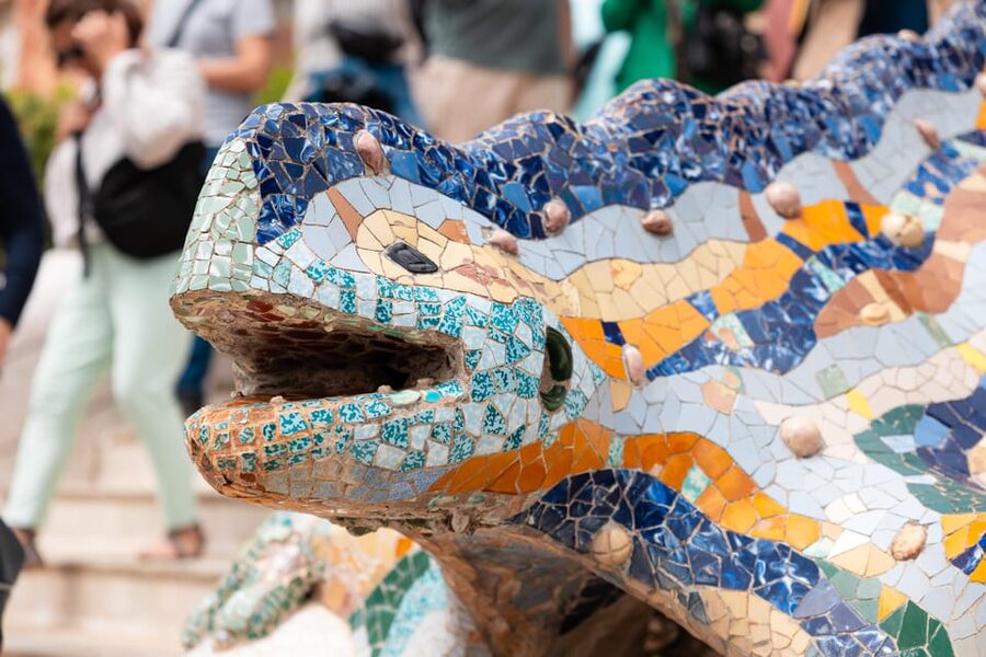 Barcelona: Park Güell Guided Tour with Fast-Track Access - Entering Through the Marianao Gate