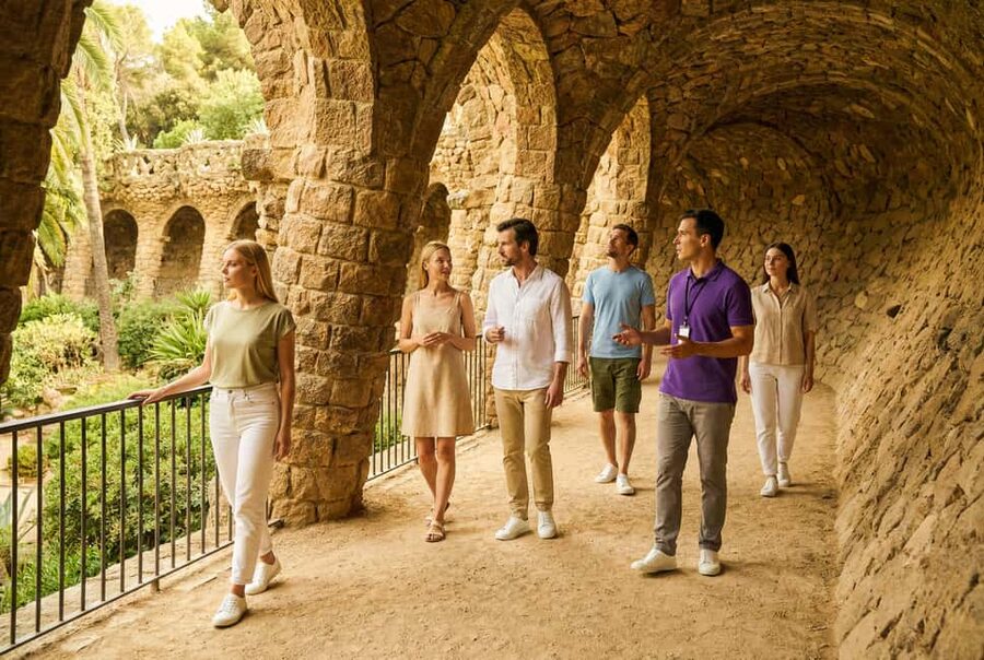 Barcelona: Park Güell Guided Tour with Fast-Track Ticket - The Gaudí House Museum stop