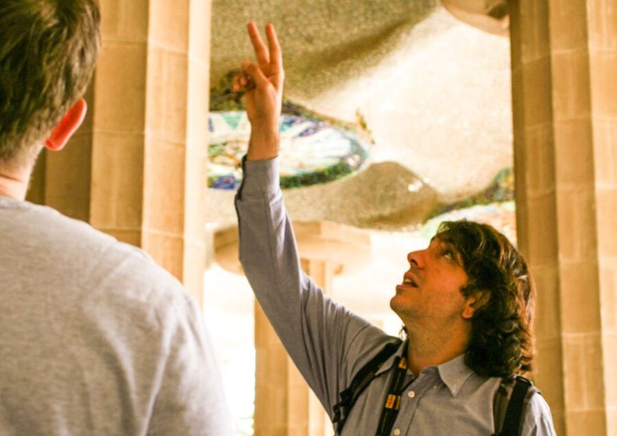 Barcelona: Park Güell & La Sagrada Familia Tickets and Tour - Pace, walking, and group size