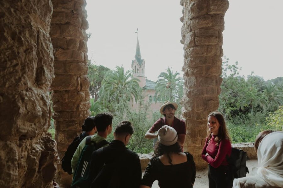 Barcelona: Park Güell & Sagrada Familia Guided Tour - Who should book this tour