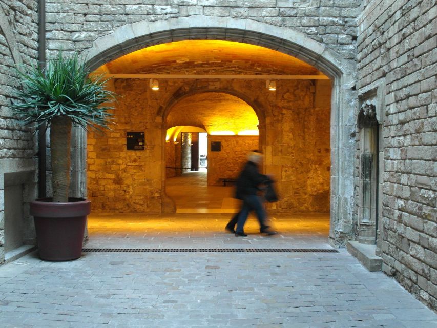 Barcelona: Picasso Museum Guided Tour - Staying after the guided portion