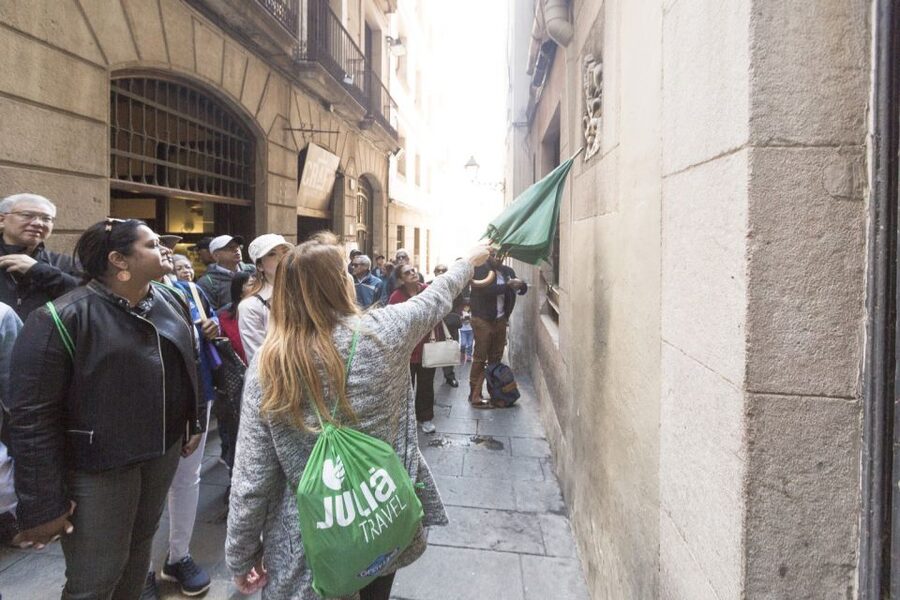Barcelona: Picasso Museum Guided Tour - Small groups, private visits, and language