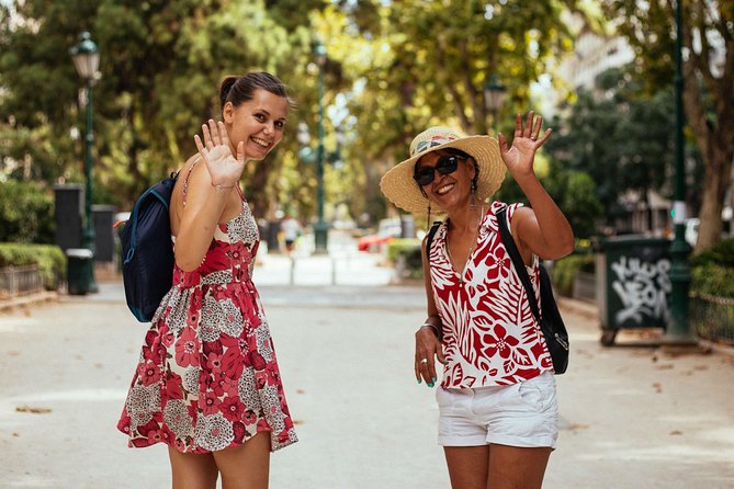 Barcelona Private Food Tour With Locals: 6 or 10 Tastings - What the guides add to the experience