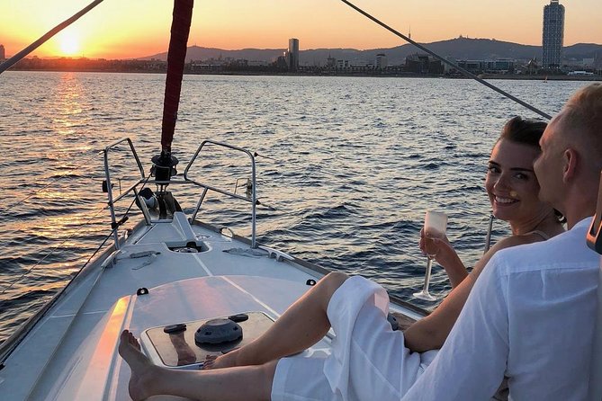 Barcelona Private Sunset Sailing with Drinks - What the captain adds to the hour