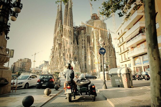 Barcelona Private Tour by Sidecar Motorcycle - Plaza de España and the climb up Montjuïc