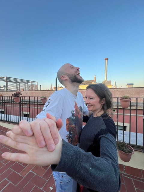 Barcelona: Rooftop Tango Lesson with Drinks and Videos - Rooftop views and the limits of the setting
