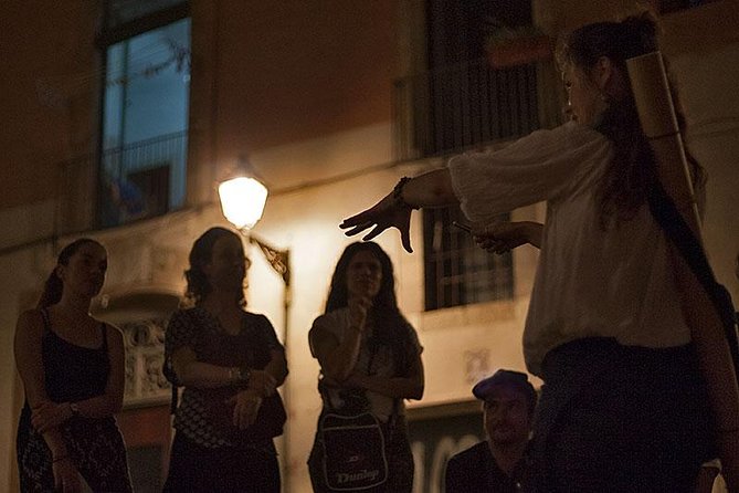 Barcelona's Dark History Night Tour - Learning about the Spanish Inquisition