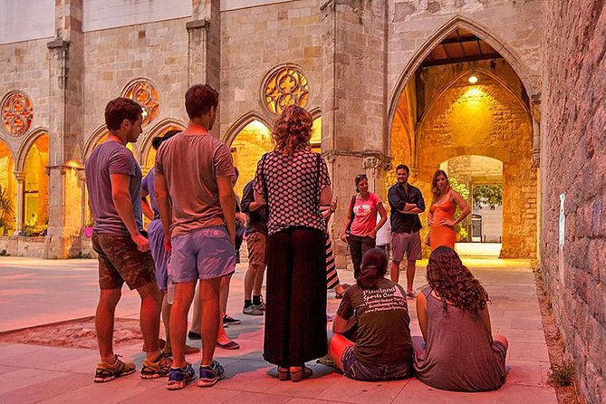Barcelona's Dark History Night Tour - Public executions and medieval punishment