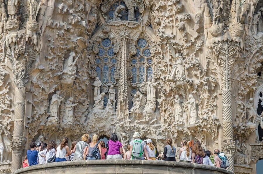 Barcelona: Sagrada Familia Fast Track Guided Tour - The 75-minute guided visit