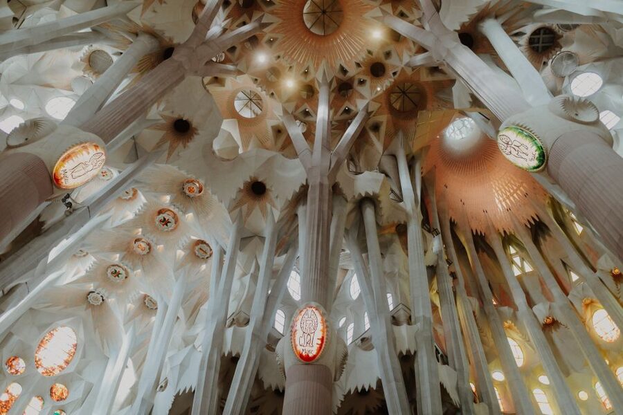 Barcelona: Sagrada Familia Fast Track Guided Tour - Timing your visit in Barcelona