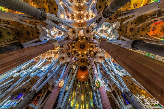 Barcelona: Sagrada Familia Fast Track Tour with Tower Option - Meeting at Mallorca and Marina Streets
