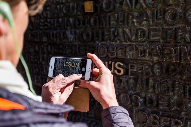 Barcelona: Sagrada Familia Guided Tour with Fast Track Access - What the $50.79 price means